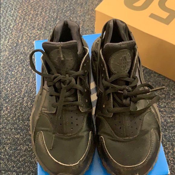 All black Huaraches! - Picture 1 of 6